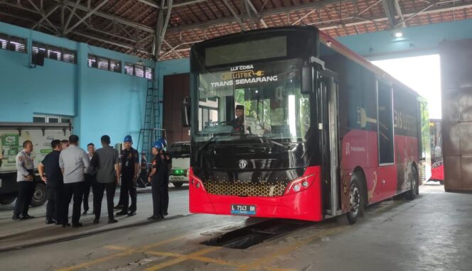 
					Bus Listrik Trans Semarang Mulai Diuji, Warga Bisa Menikmati Perjalanan Gratis!
