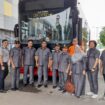 KOMISI C DPRD KOTA SEMARANG: Rombongan Anggota DPRD Komisi C Kota Semarang dalam kunjungan uji coba Bus Listrik BLU Trans Semarang.