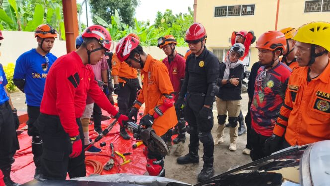 
					Anggota FKP3 Ikut Pelatihan Penanganan Kecelakaan Kendaraan