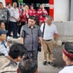Irwan Leokita Wiharto Karunia, Anggota DPRD Komisi C saat hadir uji coba Bus Listrik Trans Semarang. Foto: Wahyu Hamijaya.