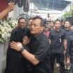 Gubernur Jateng, Ahmad Luthfi saat melayat ke rumah duka. (Foto: kabarjateng.id)