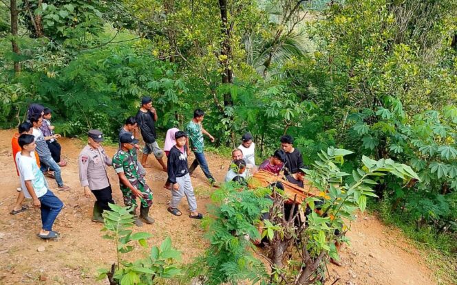
					Remaja Brenggolo Tewas Tenggelam Saat Memancing di Sungai Guno, Jatiroto