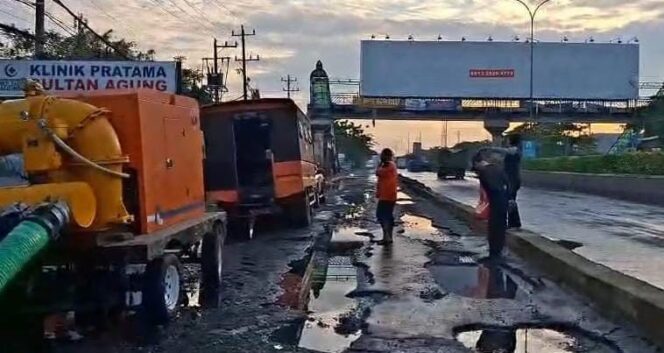 
					Pemkot Semarang Perkuat Mitigasi Banjir Lewat Penguatan Sodetan Unissula dan Sistem Peringatan Dini