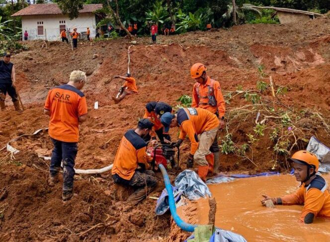 
					Korban Meninggal Longsor Cibeunying Cilacap Bertambah Menjadi 11 Orang