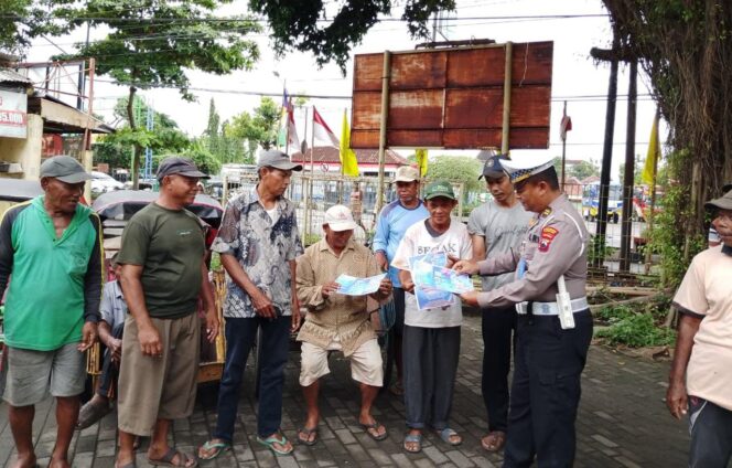 
					Jelang Operasi Zebra Candi 2025, Satlantas Polres Demak Turun ke Lapangan Edukasi Warga