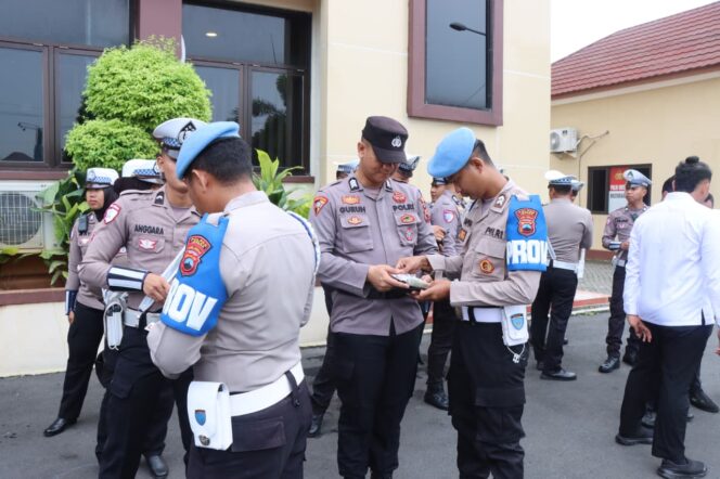 
					Propam Polres Jepara Perketat Disiplin Anggota Jelang Operasi Zebra Candi 2025