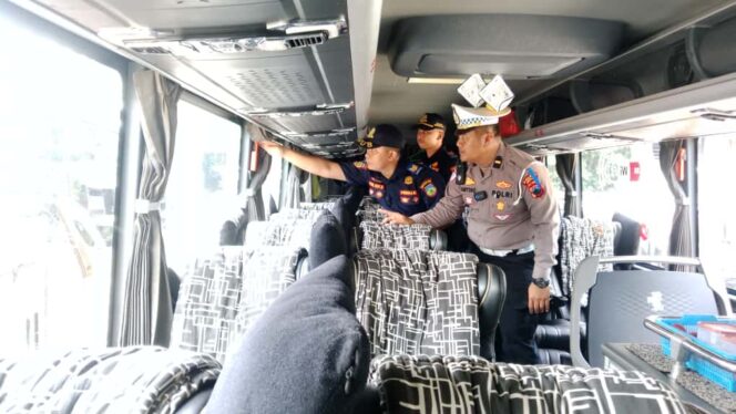 
					Satlantas Polres Jepara Gelar Ramp Check dan Tes Urine pada Ops Zebra Candi 2025