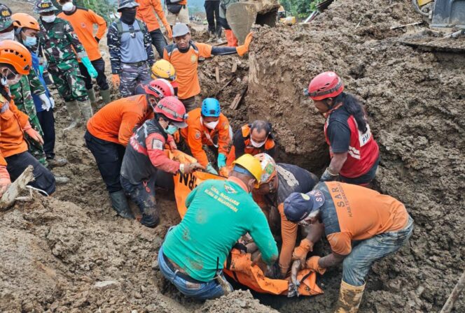 
					Hari Kelima Pencarian, Tim Gabungan Temukan Tujuh Korban Longsor di Pandanarum Banjarnegara