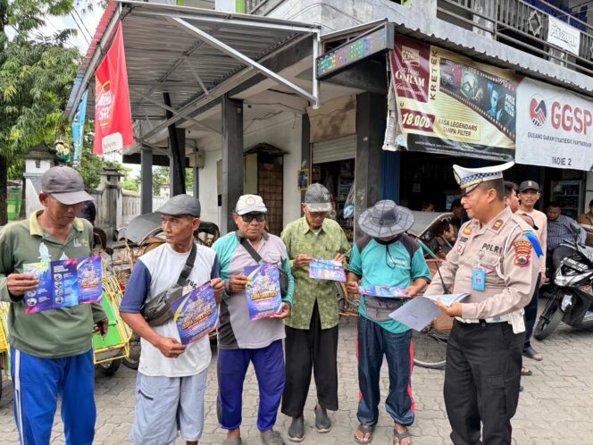 
					Satlantas Polres Demak Ajak Warga Tertib Berlalu Lintas Lewat Program Jum’at Berkah dan Sosialisasi Operasi Zebra Candi 2025