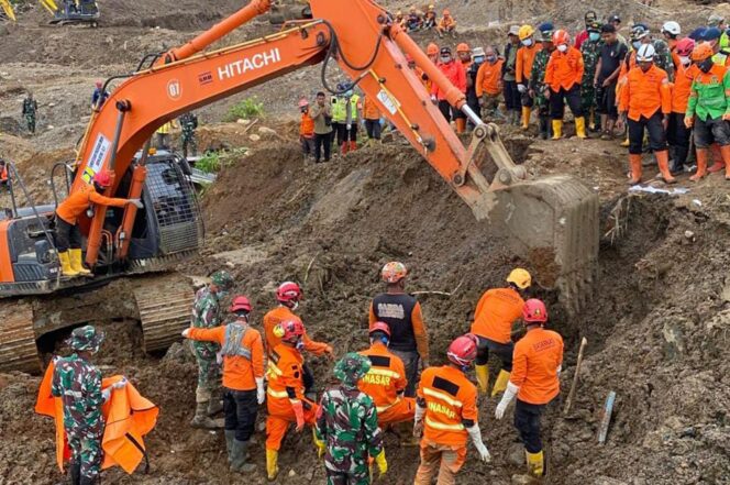 
					Hari Ketujuh Operasi, Dua Korban Longsor Banjarnegara Kembali Ditemukan di Sektor B