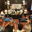 Suasana penuh kehangatan potong tumpeng HUT ke-11 PSI yang diselenggarakan DPD PSI Kota Semarang | foto: Wahyu Hamijaya