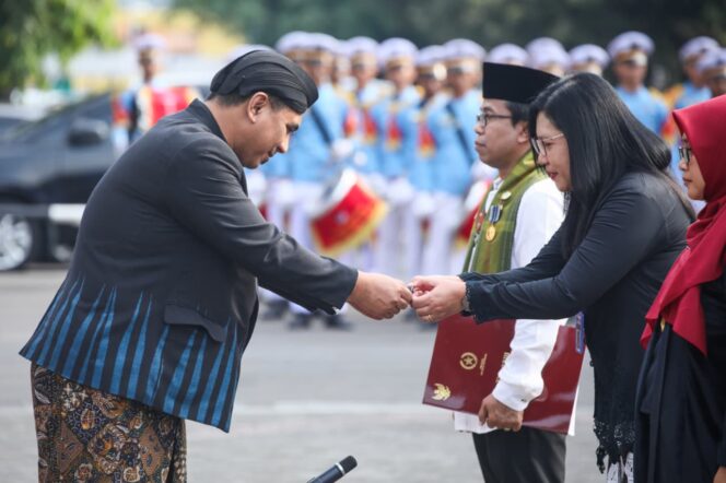
					Taj Yasin Dorong Program Insentif Guru Non-ASN di Jawa Tengah Berlanjut Hingga Tahun 2026