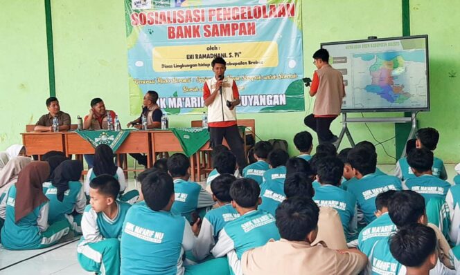 
					SMK Ma’arif NU Paguyangan Perkuat Edukasi Lingkungan Lewat Sosialisasi Bank Sampah Bersama DLH Brebes