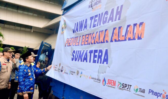 
					Gubernur Ahmad Luthfi Salurkan Bantuan Rp1,3 Miliar untuk Penanganan Bencana di Sumatera