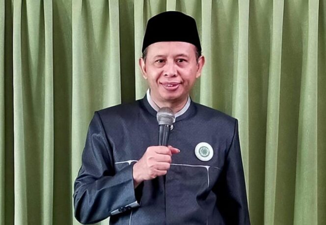 
					Sekretaris Umum MUI Kota Semarang sekaligus Ketua Panitia Pengarah MUSDA-10 MUI Kota Semarang, Dr. KH. Ismail SM.