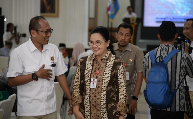 
					Hadiri Pelantikan Pengurus PWI Jateng, Wali Kota Agustina Tekankan Peran Media sebagai Mitra Strategis