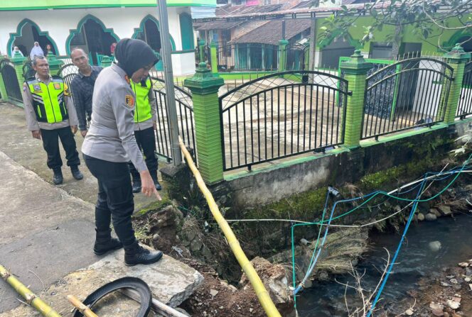 
					Kapolres Semarang Tekankan Kesiapsiagaan Personel Hadapi Potensi Bencana
