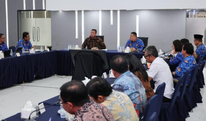 
					Menteri Nusron Instruksikan Layanan Pertanahan Tetap Berjalan di Akhir Pekan untuk Kejar Target Akhir Tahun