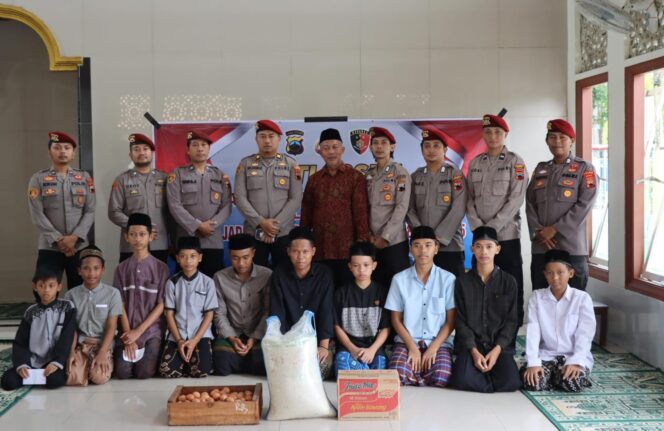 
					Satreskrim Polres Kendal Gelar Bakti Sosial dalam Rangka HUT Ke-78 Reserse Polri