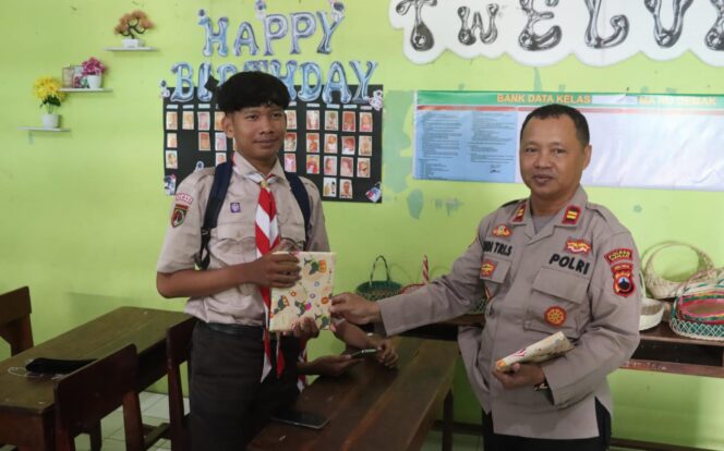 
					Polres Demak Dorong Literasi AI, Ratusan Pelajar Ikuti Survei Pemahaman Teknologi