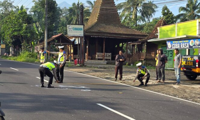 
					Kecelakaan di Simpang Empat Gamol Salatiga, Satu Pengendara Motor Luka Ringan