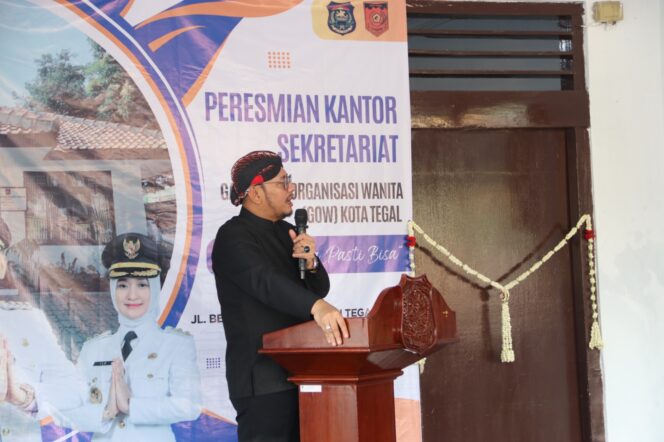 
					Dedy Yon Resmikan Kantor Baru Sekretariat GOW Kota Tegal