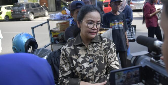
					Wali Kota Semarang Agustina Wilujeng Pastikan Perbaikan Tanggul Kali Plumbon Diprioritaskan