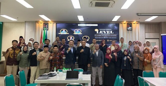 
					Pelatihan Kepemimpinan Unwahas Bersama Maxwell Leadership