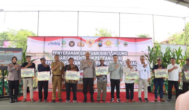 
					Polres Kendal Dukung Ketahanan Pangan, Salurkan 22,2 Ton Bibit Jagung untuk Gapoktan Perhutanan Sosial