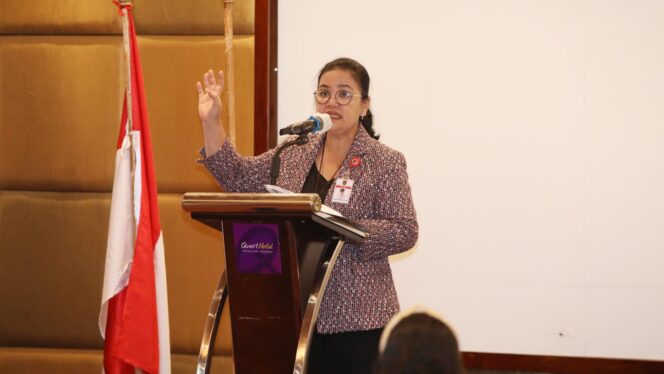 
					Wali Kota Semarang, Agustina Wilujeng saat menghadiri Afternoon Tea bersama para pengurus Dekranasda Kota Semarang di Hotel Quest, Jumat (12/9) | foto: Humas Pemkot