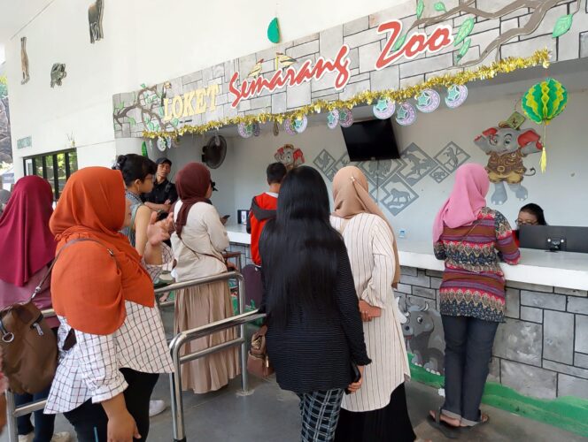 
					Hernowo Bantah Isu Harimau Benggala Semarang Zoo Dijual