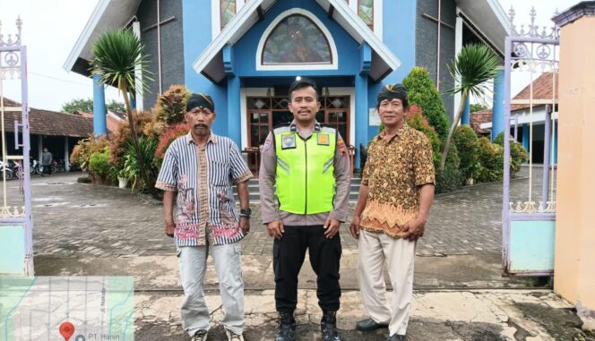 
					Perayaan Natal di Gereja Bondo Berlangsung Aman di Bawah Pengamanan Ops Lilin Candi 2025 Polres Jepara