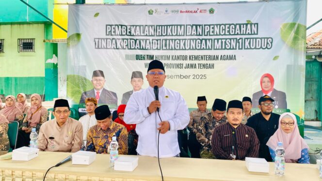 
					Sambut Penerapan KUHP Nasional 2026, Kemenag Jateng Bekali Ribuan Siswa Madrasah di Kudus Literasi Hukum