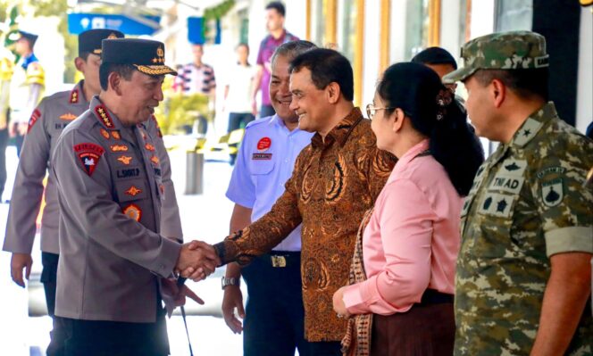 
					Gubernur Ahmad Luthfi Tegaskan Jawa Tengah Siaga Hadapi Libur Natal dan Tahun Baru