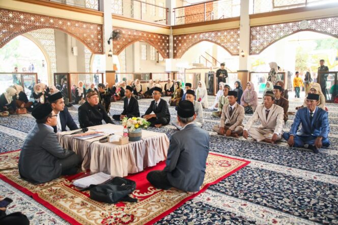 
					Wagub Jateng Sampaikan Khutbah pada Nikah Massal 10 Pasangan di Semarang