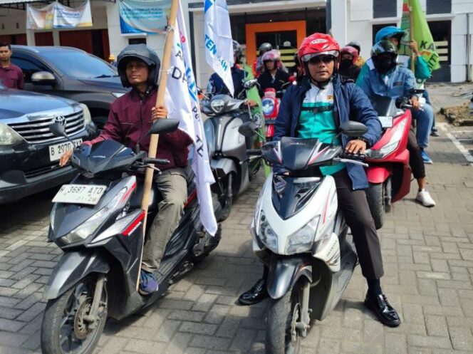 
					Polisi Kawal Ketat Sidang Penetapan UMK Kendal 2026, Rapat Berlangsung Aman hingga Larut Malam