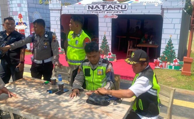 
					Subsatgas Dokkes Polres Jepara Hadirkan Layanan Kesehatan Gratis Selama Operasi Lilin Candi 2025