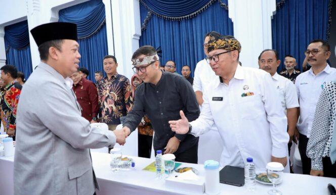 
					Rakor Bersama Kepala Daerah Jawa Barat, Menteri Nusron Tegaskan Aturan Ketat Alih Fungsi Lahan Sawah