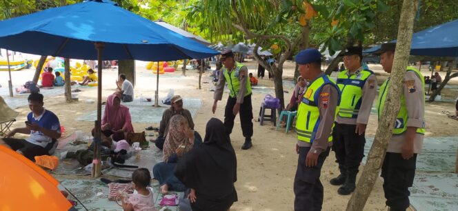 
					Libur Panjang Akhir Tahun, Polres Jepara Perketat Pengamanan di Kawasan Wisata