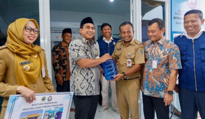 
					Transformasi Infrastruktur Jateng 2025: Desalinasi, Terobosan yang Mengubah Wajah Pesisir 