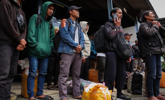 
					Pemprov Jateng Fasilitasi Kepulangan 18 Warga yang Terdampak Banjir Bandang di Aceh