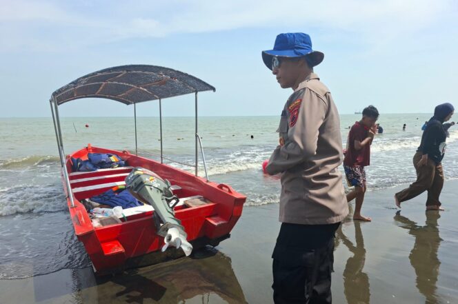 
					Sambut Tahun Baru 2026, Satpolairud Polres Kendal Perketat Pengamanan Objek Wisata Pantai
