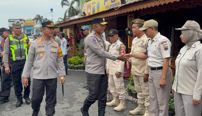 
					Dokkes Polresta Pati Pastikan Kesehatan Personel dalam Kunker Wakapolda Jateng dan Ops Lilin Candi 2025