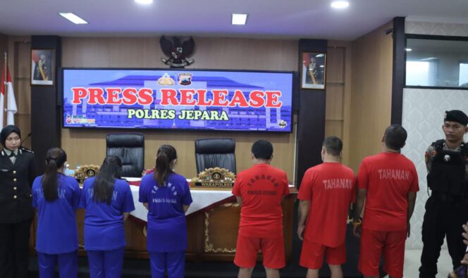 
					Polres Jepara Bongkar Sindikat Pemalsuan SKCK, Tiga Wanita Jadi Tersangka