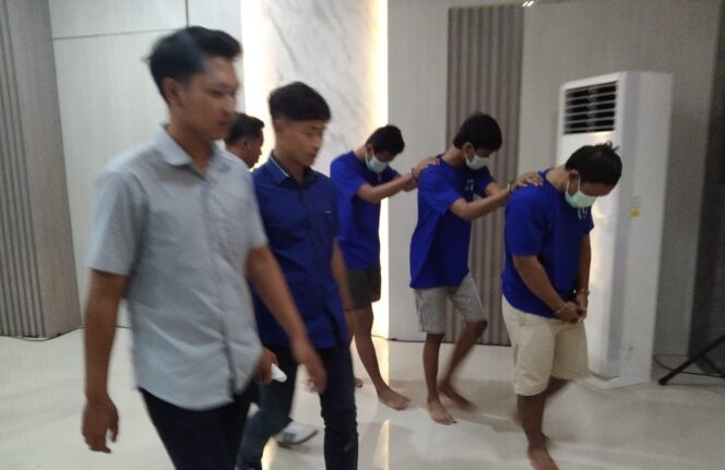 
					Polres Demak Tegaskan Penegakan Hukum dalam Kasus Pengeroyokan Remaja di Mranggen, Tujuh Tersangka Ditetapkan