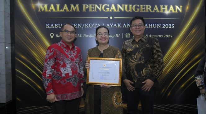 
					Sepanjang 2025, Pemkot Semarang Borong Puluhan Penghargaan Nasional dan Regional
