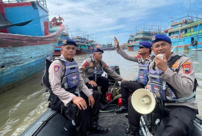 
					Antisipasi Kebakaran Kapal dan Gangguan Keamanan, Polisi Air Pati Intensifkan Patroli Sungai