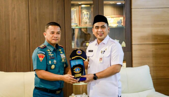 
					Wagub Jateng Dorong Sinergi Pemprov dan TNI AL Jaga Keamanan Maritim