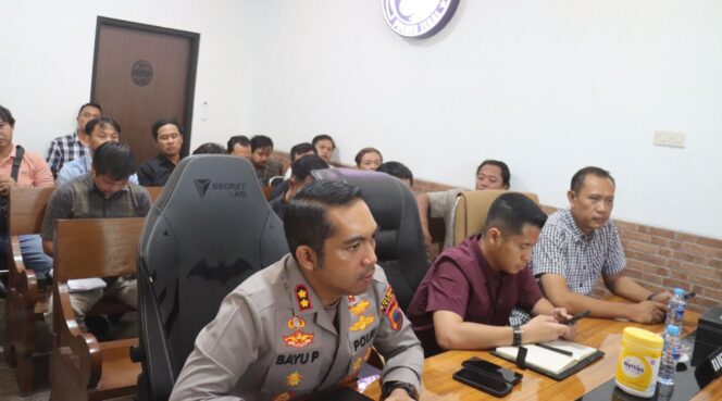 
					Lewat Zoom Nasional, Polres Tegal Perdalam Pemahaman KUHP dan KUHAP Baru