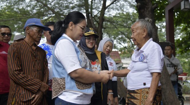 
					Pemkot Semarang Salurkan 400 Paket Sembako dan Siapkan Alternatif Penghasilan bagi Nelayan Terdampak Angin Barat